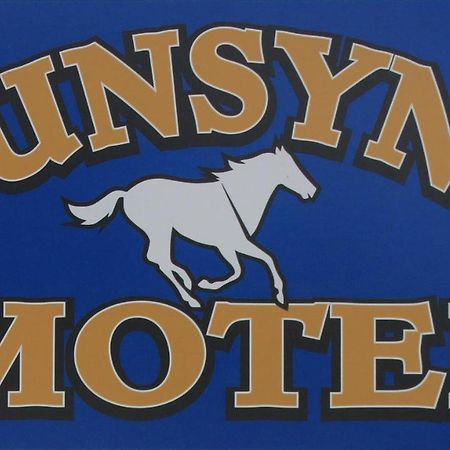 Gunsynd Motor Inn グンディウィンディ エクステリア 写真