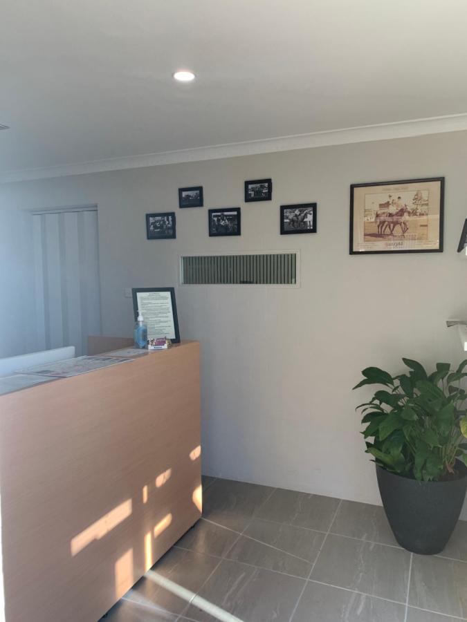Gunsynd Motor Inn グンディウィンディ エクステリア 写真