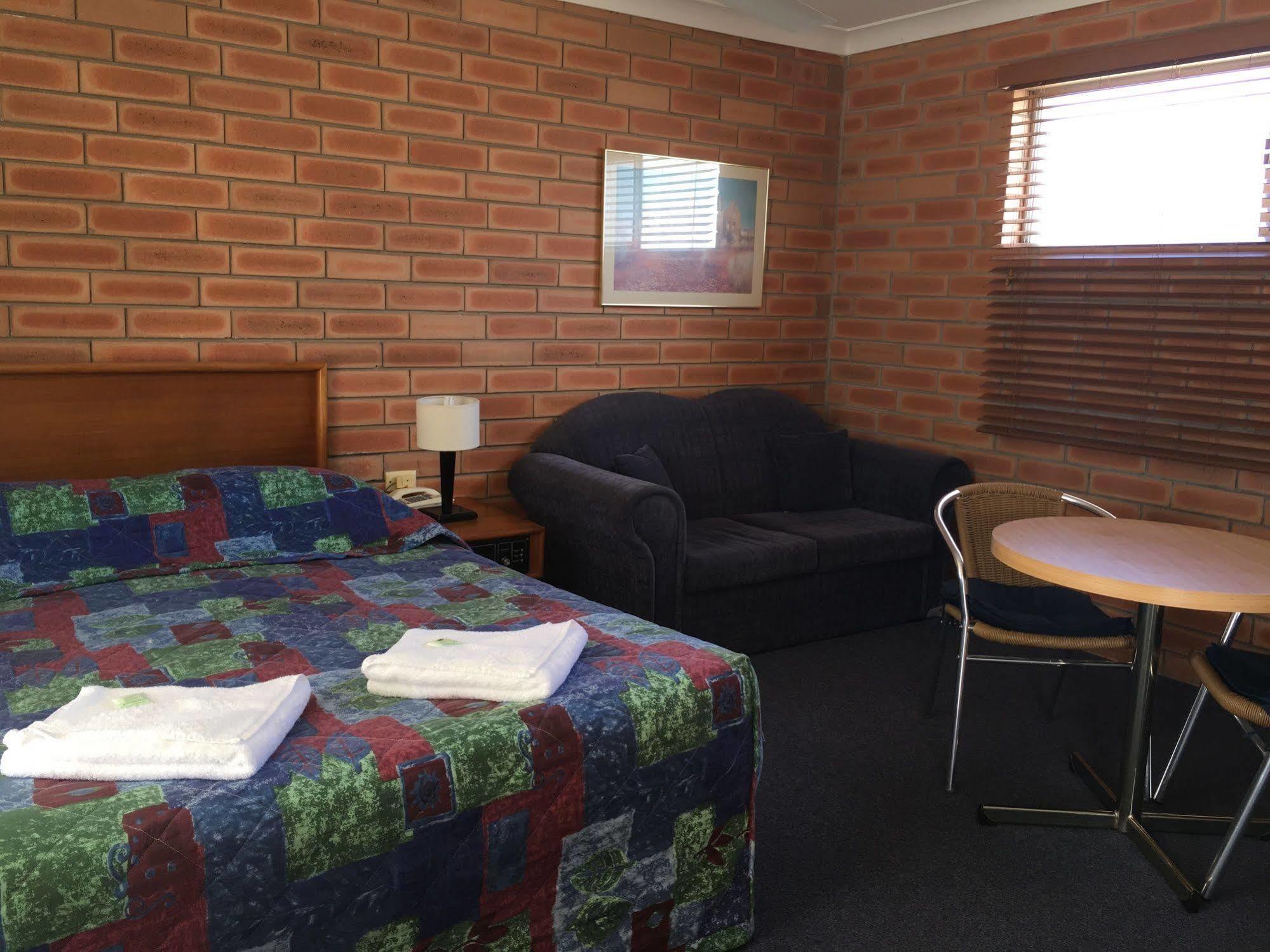 Gunsynd Motor Inn グンディウィンディ エクステリア 写真
