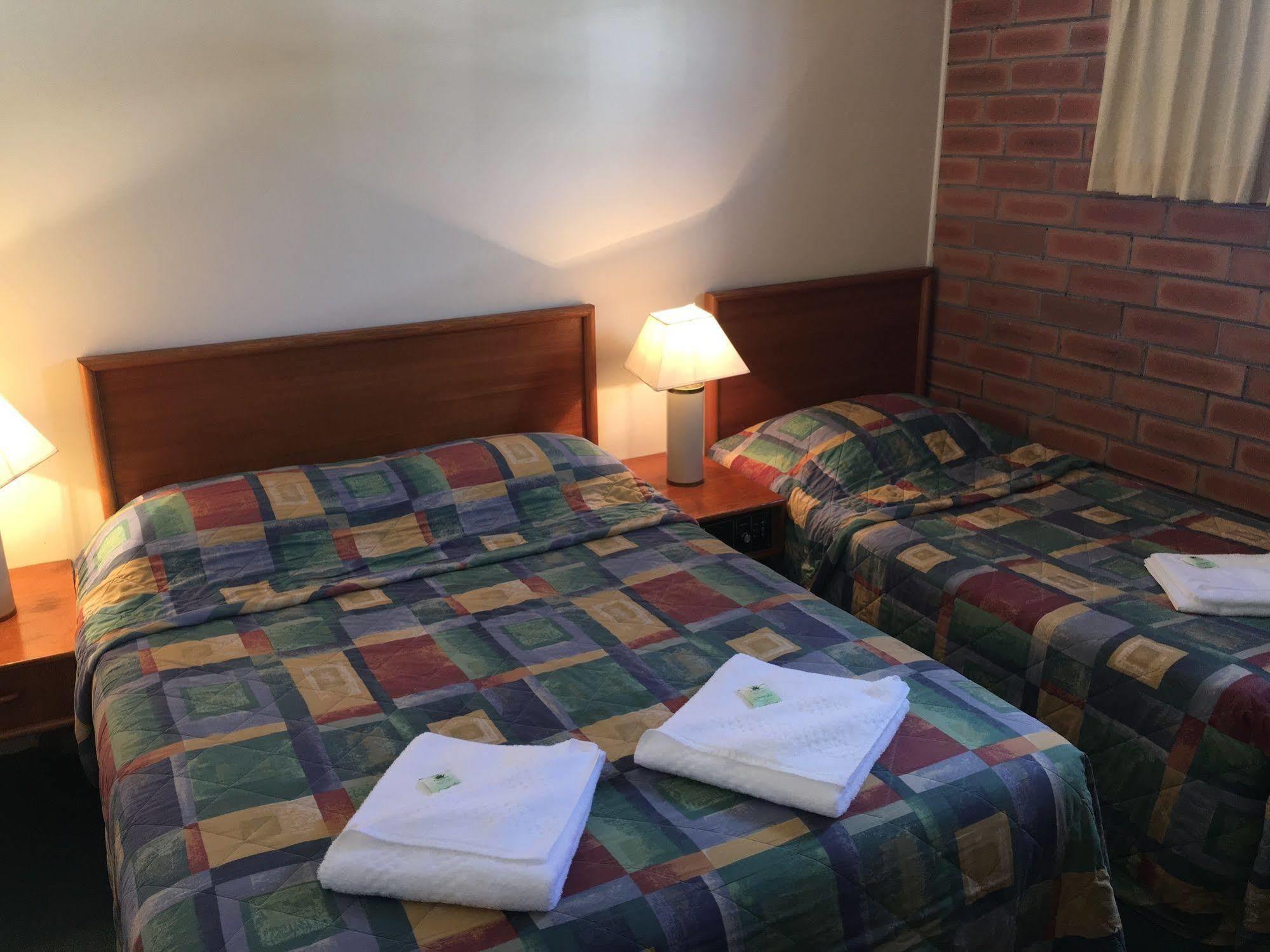 Gunsynd Motor Inn グンディウィンディ エクステリア 写真