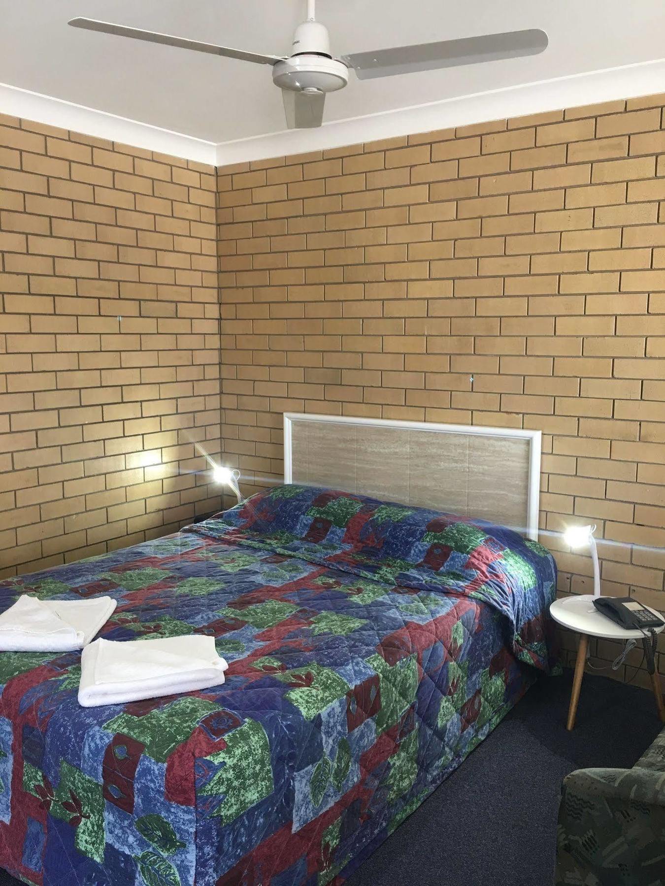 Gunsynd Motor Inn グンディウィンディ エクステリア 写真